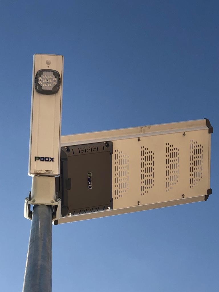 Fábrica de farolas solares Pbox